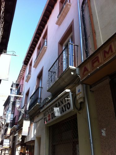 Rehabilitación de edificio para viviendas. Calle l Rua 5 . León.(2010)